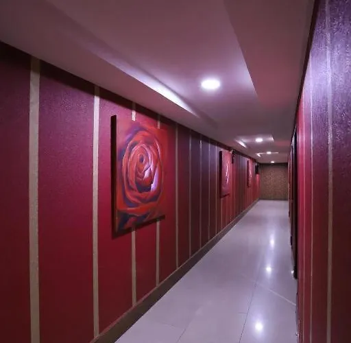 Lucky Palace 酒店 曼谷